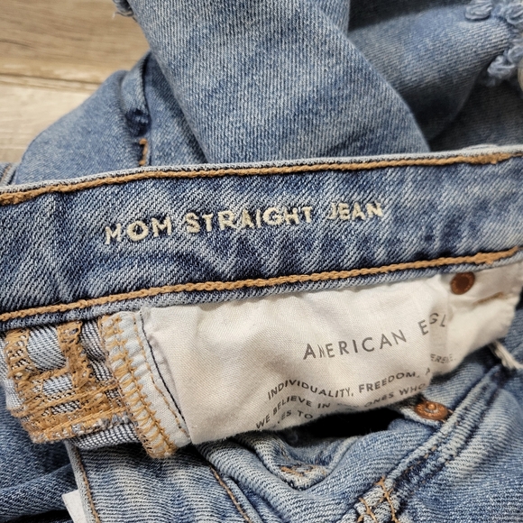 6 American Eagle Mom Straight Jean - Picture 7 of 9